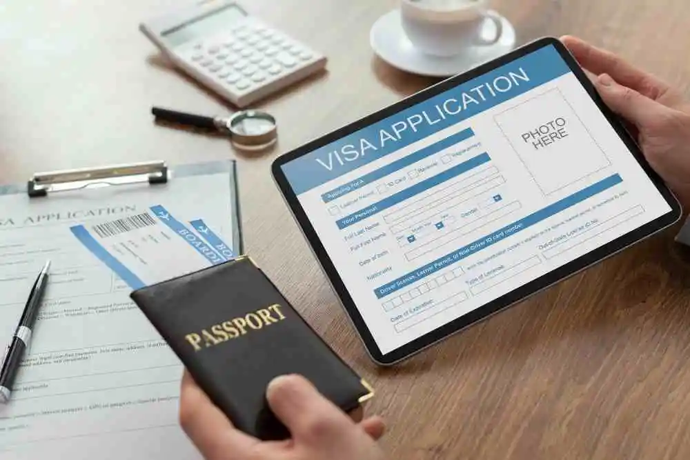 A knowledge infographic about visa-required Chinese visas.