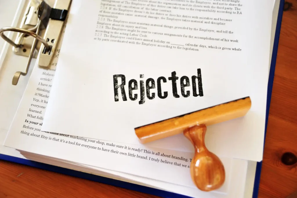 A Chinese visa applicant's materials were marked with "rejected" in red, and he wanted to know the visa rejected reasons.